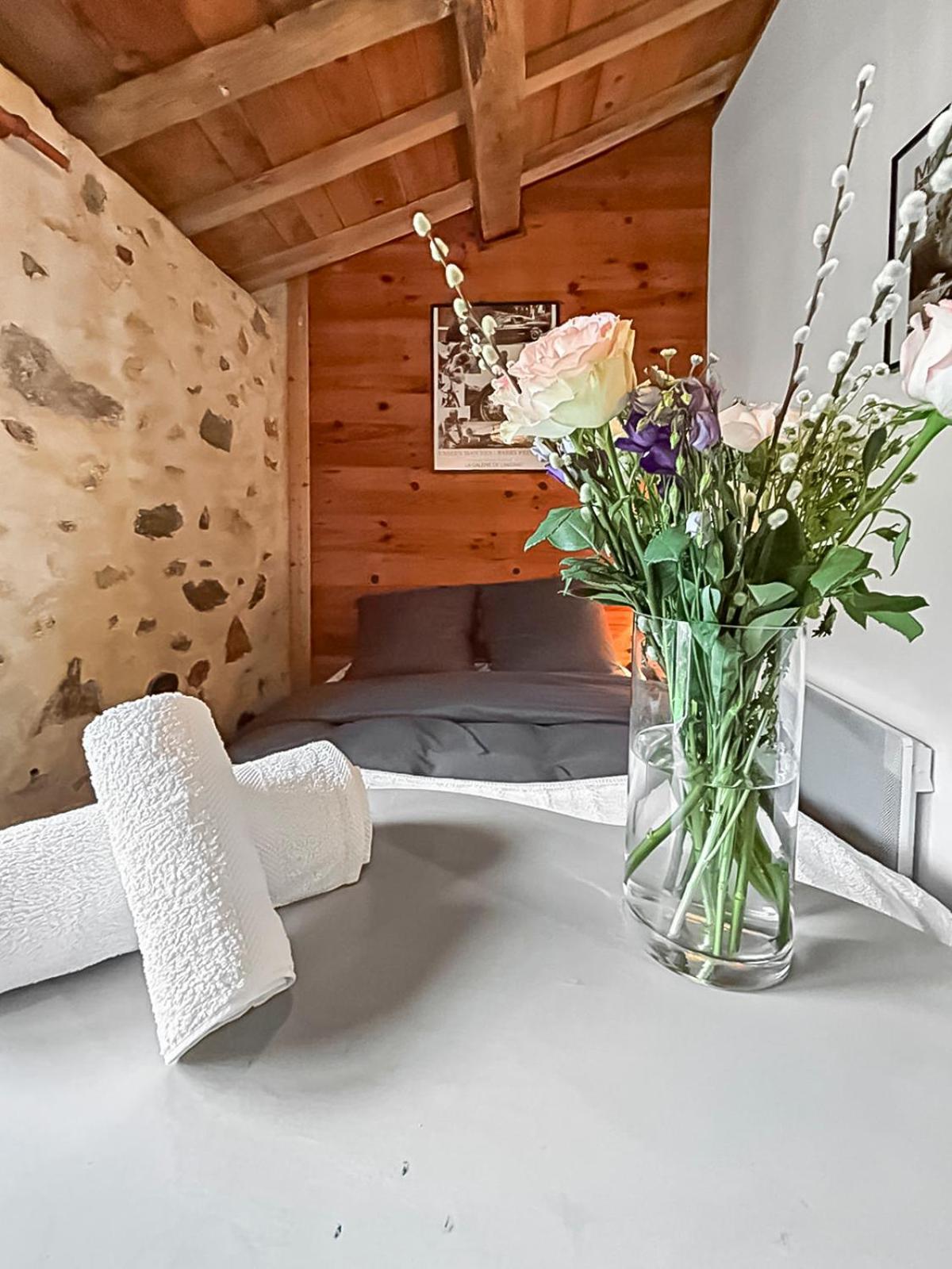 Le Clos Des Ecorcins - Terrasse - Parking Prive Saint-Amand-sur-Sevre 외부 사진