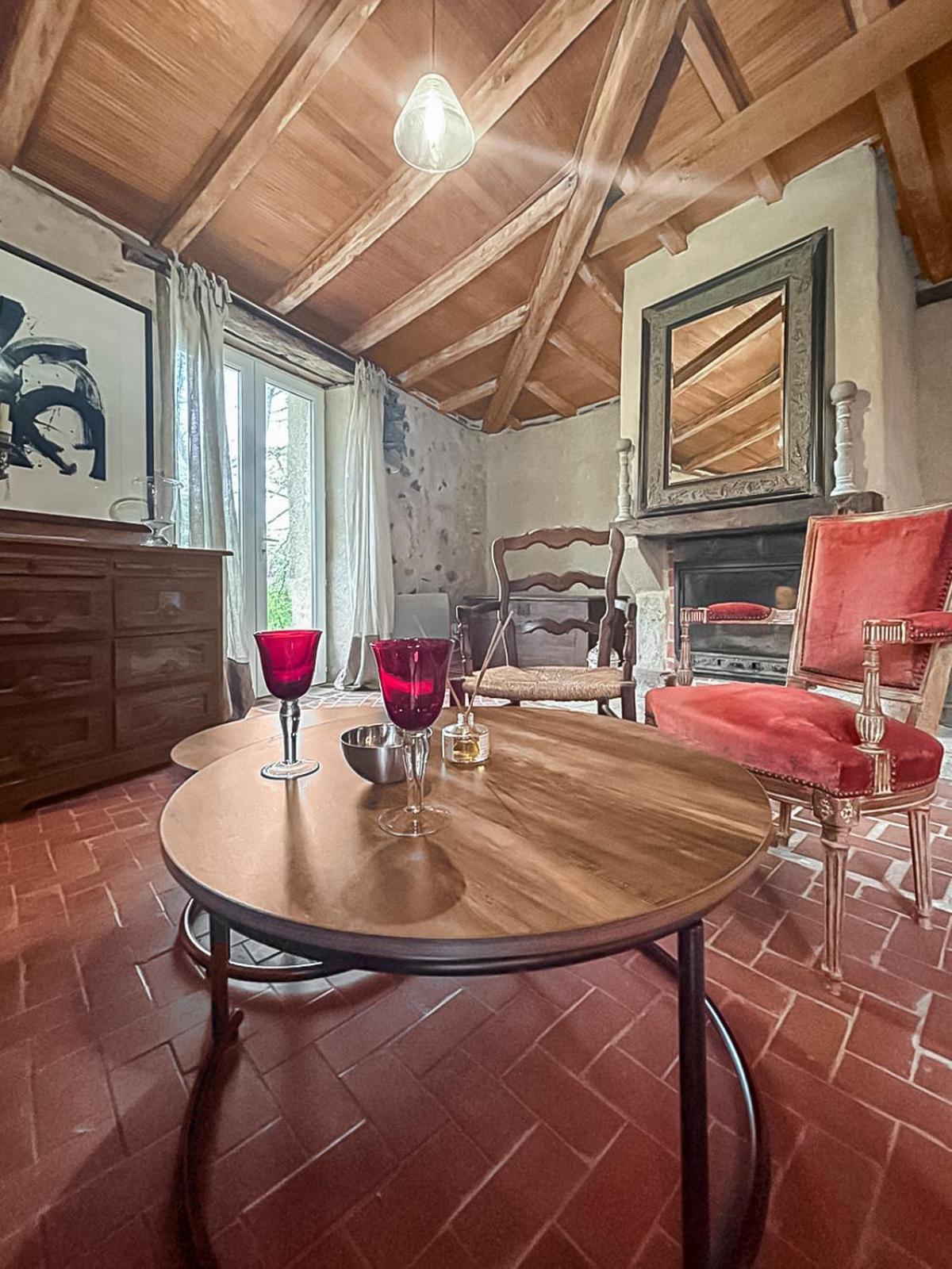 Le Clos Des Ecorcins - Terrasse - Parking Prive Saint-Amand-sur-Sevre 외부 사진